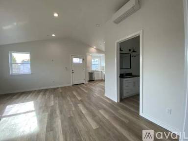 Main picture of 727 E D St