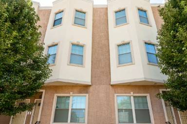 Main picture of 1131 W Nevada St
