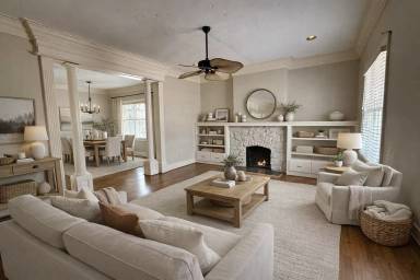 Main picture of 200 Ridgeway Dr