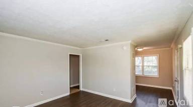 Main picture of 3042 Cottonwood Dr SE