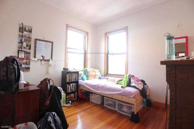 Main picture of 324 Summit Ave