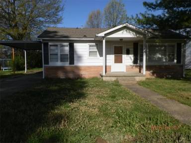 Main picture of 612 N 7 1/2 St