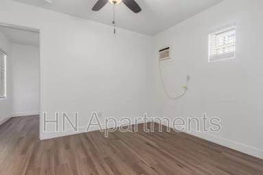 Main picture of 2412 E Monroe St Apartments