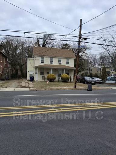 Main picture of 27 E Camden Ave