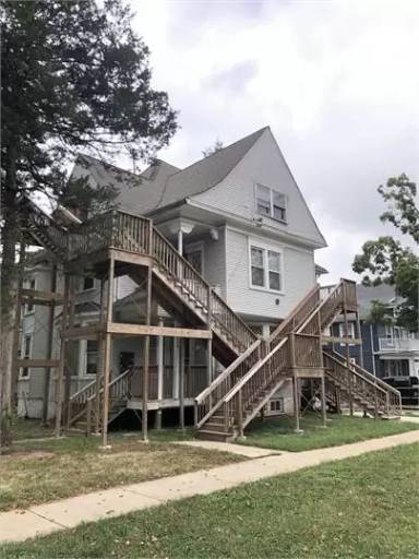Main picture of 702 W Green St