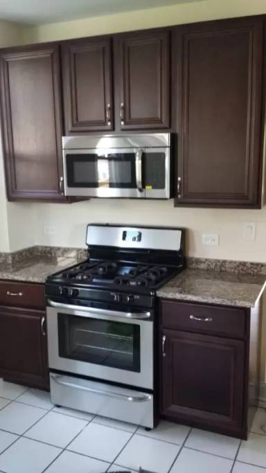 Main picture of 1748 W 21st Pl
