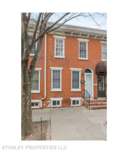 Main picture of 1216 N Walnut St
