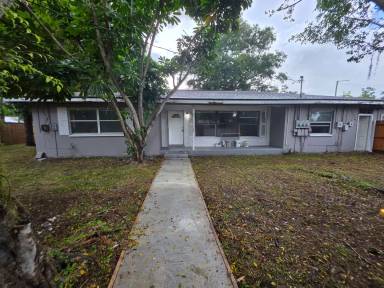 Main picture of 5401 Russell Ave