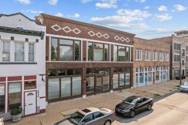Main picture of 4432 Olive St