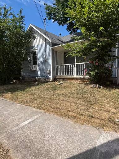 Main picture of 709 W Scott St