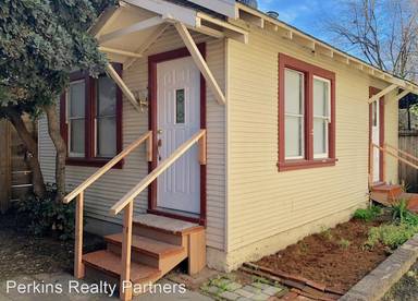 Main picture of 315 W 6th St