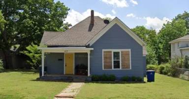 Main picture of 413 E Washington Ave