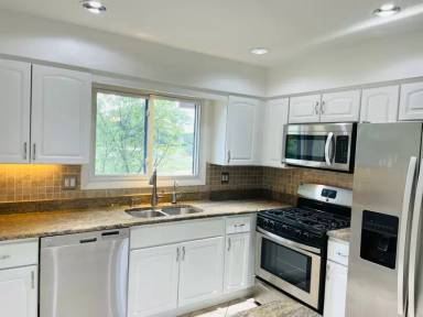 Main picture of 1656 Dover Ct
