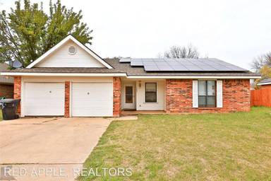 Main picture of 1542 Friars St