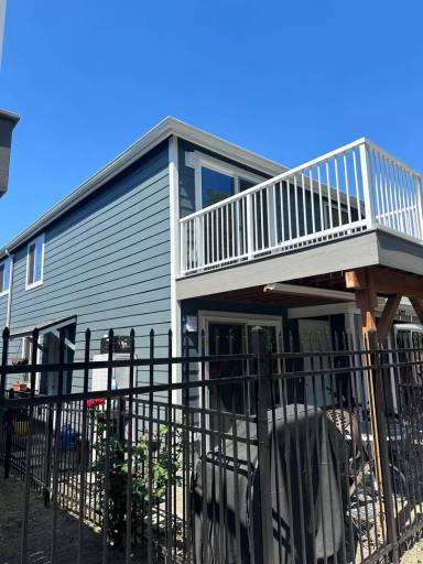 Main picture of 517 Burnett Ave S