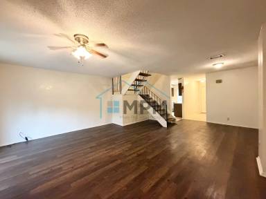Main picture of 23 Briarwood Cir