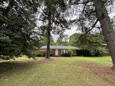 Main picture of 4304 Wedgewood Dr