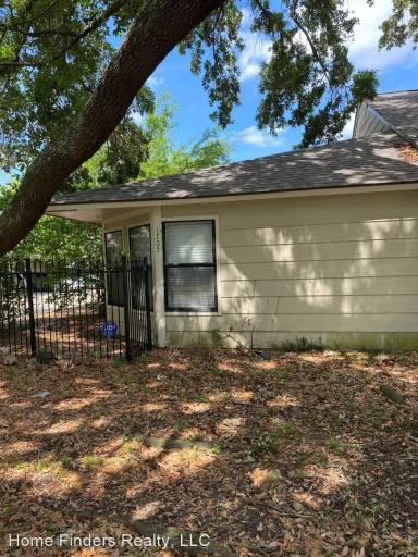 Main picture of 1705 Jasper Ave