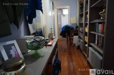 Main picture of 165 Kelton St
