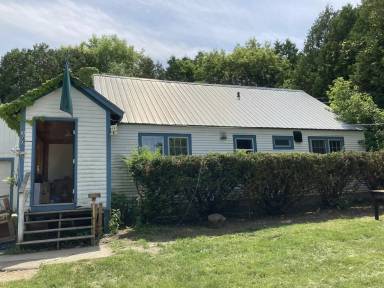 Main picture of 366 Riverside Ave