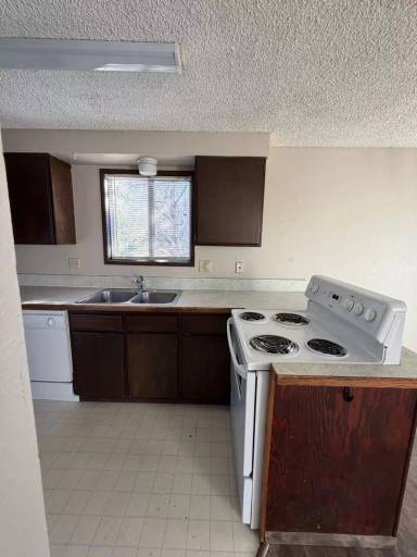 Main picture of 1839 Dawn Ct