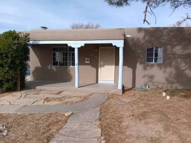 Main picture of 2719 Santa Cruz Ave SE