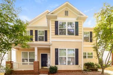 Main picture of 6110 Colonial Garden Dr