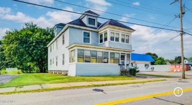 Main picture of 205 W Fulton St