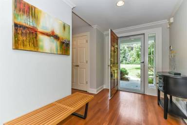 Main picture of 2 Rock Hill Ln