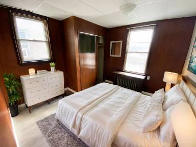 Main picture of 4223 Ormond St