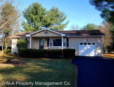 Main picture of 128 Bernies Dr