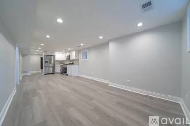 Main picture of 5031 W Maypole Ave