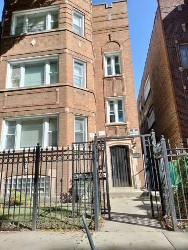 Main picture of 7729 S Essex Ave