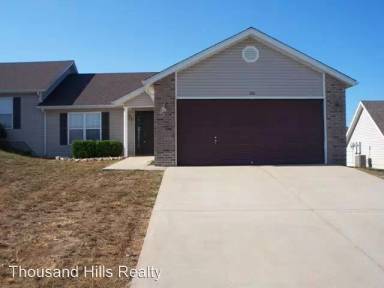 Main picture of 141 Woodland Dr N