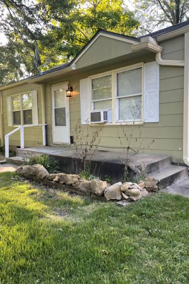 Main picture of 841 SE 34th St