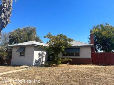 Main picture of 1095 S Magnolia Ave