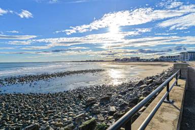 Main picture of 435 Ocean Blvd