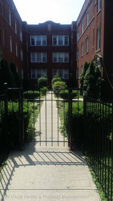 Main picture of 1301 E 71st Pl