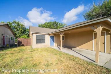 Main picture of 8207 Colony Loop Dr