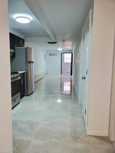 Main picture of 3052 Brighton 3rd St