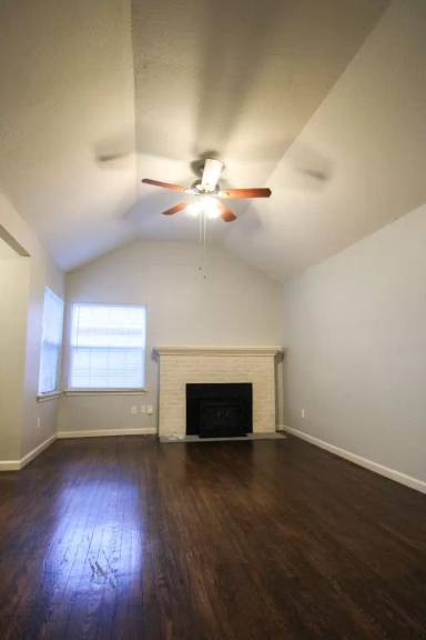 Main picture of 1417 E McDaniel St