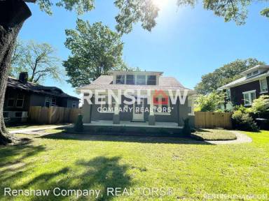 Main picture of 138 N Willett St