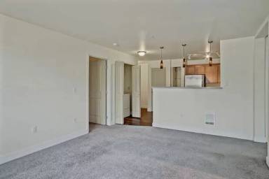 Main picture of 1311 N 175th St