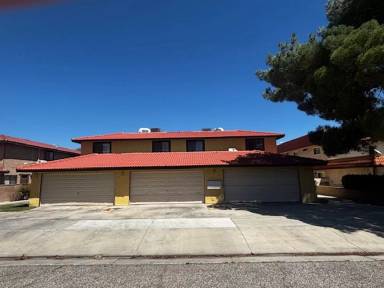 Main picture of 1719 W Avenue J15