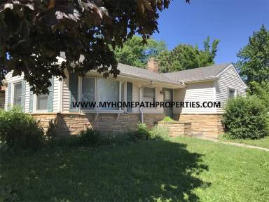 Main picture of 2702 N Carlton Pl