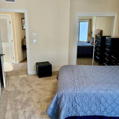 Main picture of 100 Paseo de la Playa