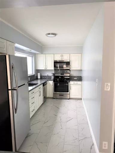 Main picture of 942 N Curson Ave