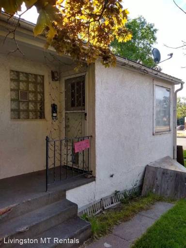 Main picture of 302 N 5th St