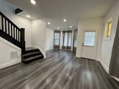Main picture of 31 Vanderbeck Pl