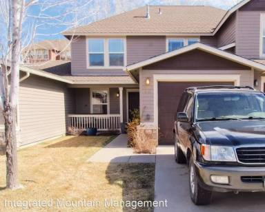 Main picture of 216 W Capital Ct